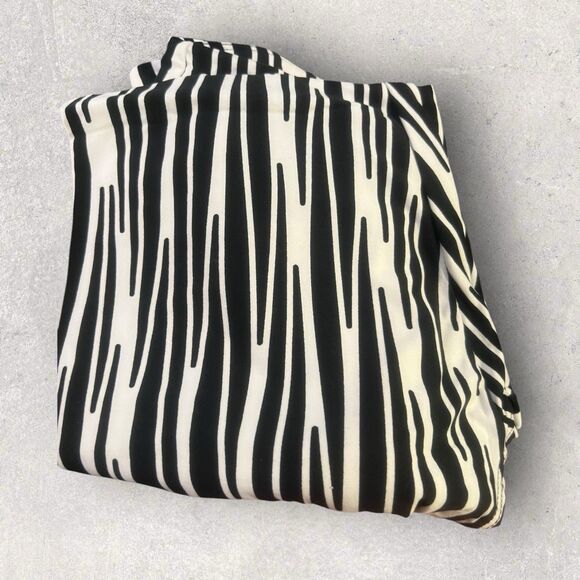 LuLaRoe Leggings-Size Tall & Curvy -Super Soft & Stretch-Many Styles/Colors NWT - Picture 12 of 12